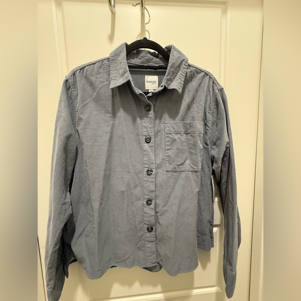 NWT Kensie Jeans Corduroy Button Down Shirt. Size Medium